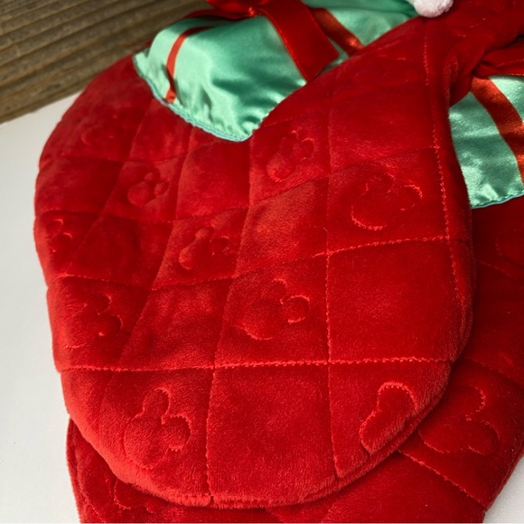 Disney Mickey and Minnie plush stockings - Picture 11 of 13